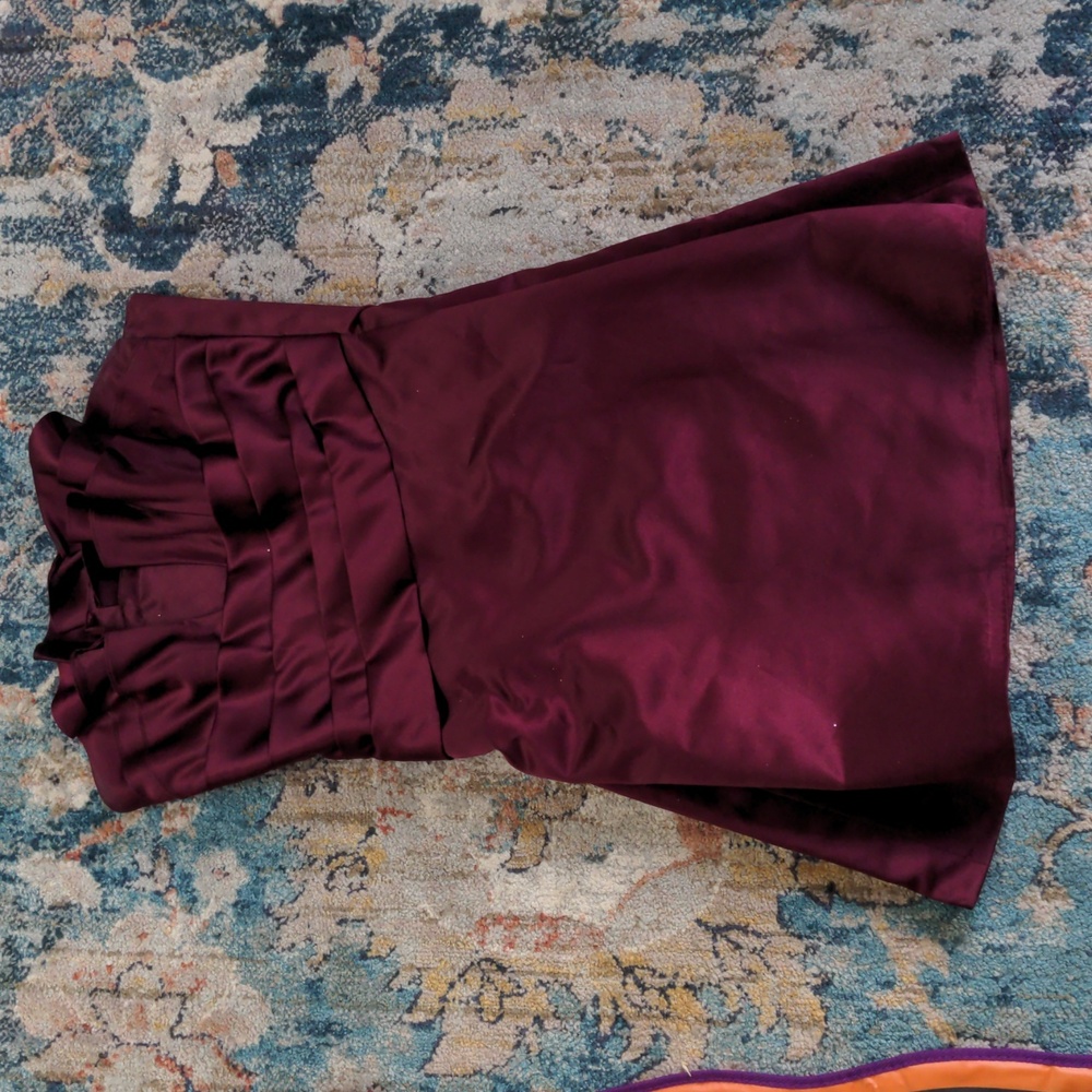 Short formal dress wine